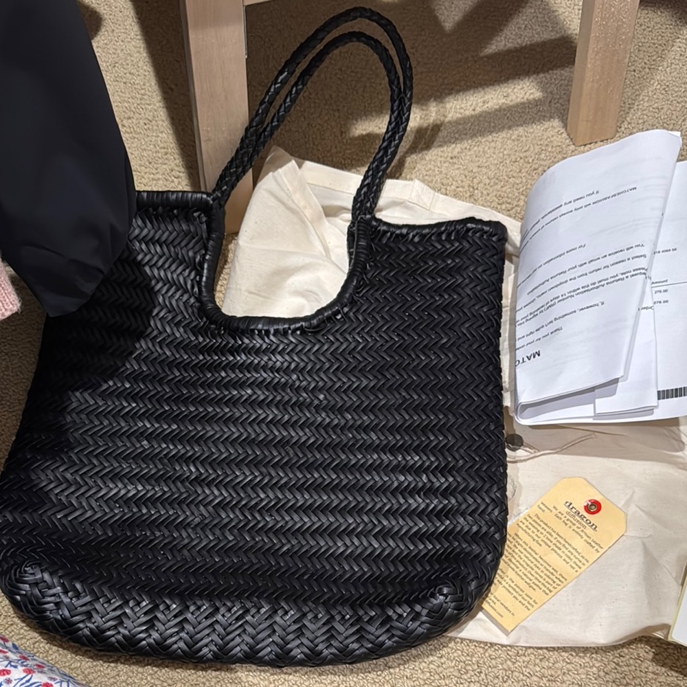 Diagonal triple jump woven leather basket